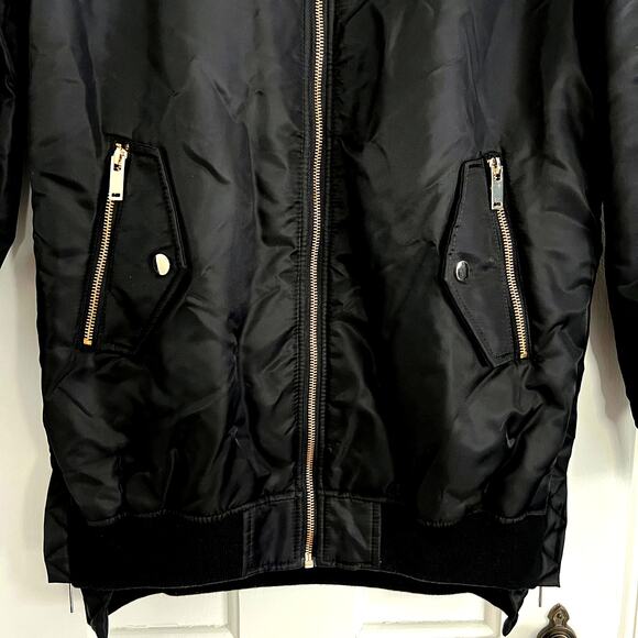 ♥️ Zara Oversized Black Bomber Jacket Women Side Zip Gold Zipper Size Small - Picture 4 of 9